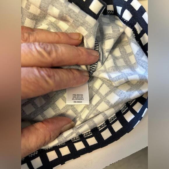 Banana Republic cross back tank - Picture 3 of 5